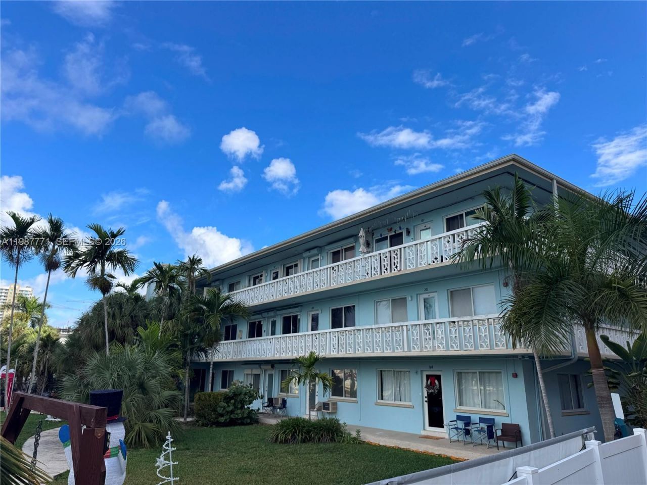 455 Golden Isles Dr, Unit 203, Hallandale Beach, FL 33009 Photo