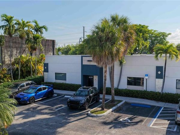 8119 NW 33rd St, Unit 8119, Doral, FL 33122