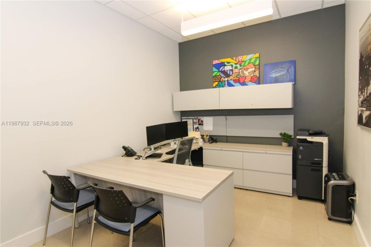 8119 NW 33rd St, Unit 8119, Doral, FL 33122 Photo