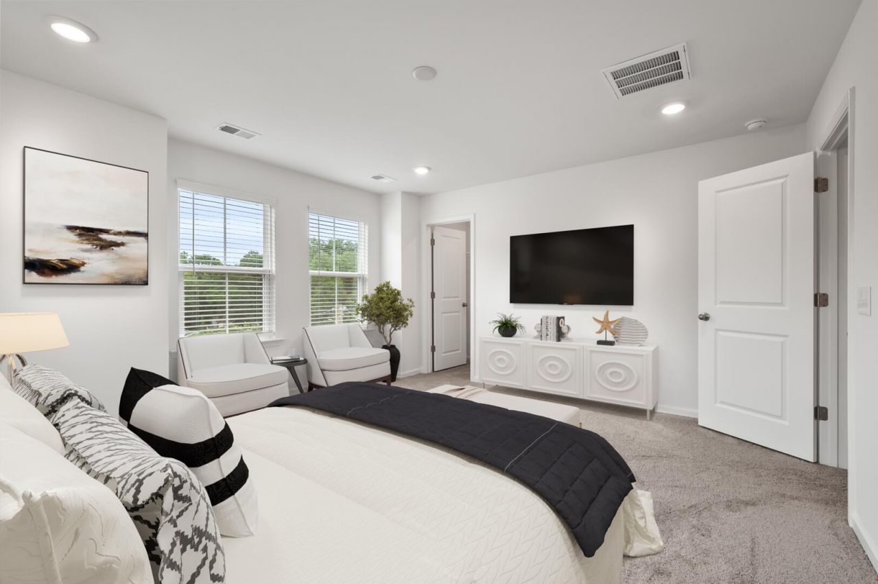 1931 Orangeburg Street Photo 7