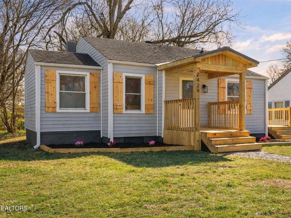 2424 Lawson Ave, Knoxville, TN 37917