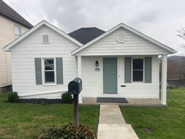 500 Indiana Avenue, Nutter Fort, WV 26301