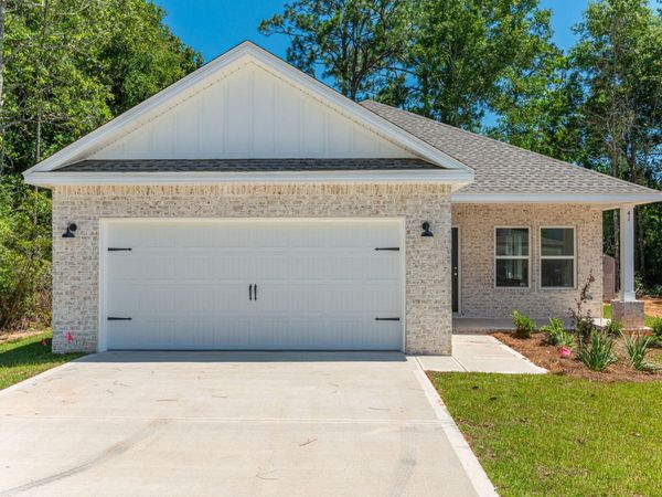 41 Spooner Street, DeFuniak Springs, FL 32433