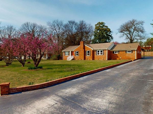 104 Park Cir, Columbia, TN 38401