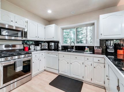 11495 Saint Bernard Drive, Truckee, CA 96161 Photo