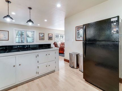 11495 Saint Bernard Drive, Truckee, CA 96161 Photo