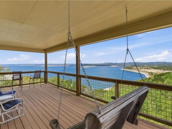 322 Kings Crown, Canyon Lake, TX 78133