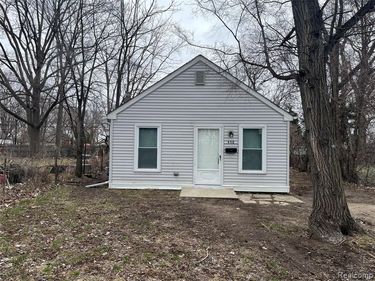 438 Kenilworth Avenue, Pontiac, MI 48342