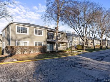 1115 N Old Woodward Avenue, Birmingham, MI 48009