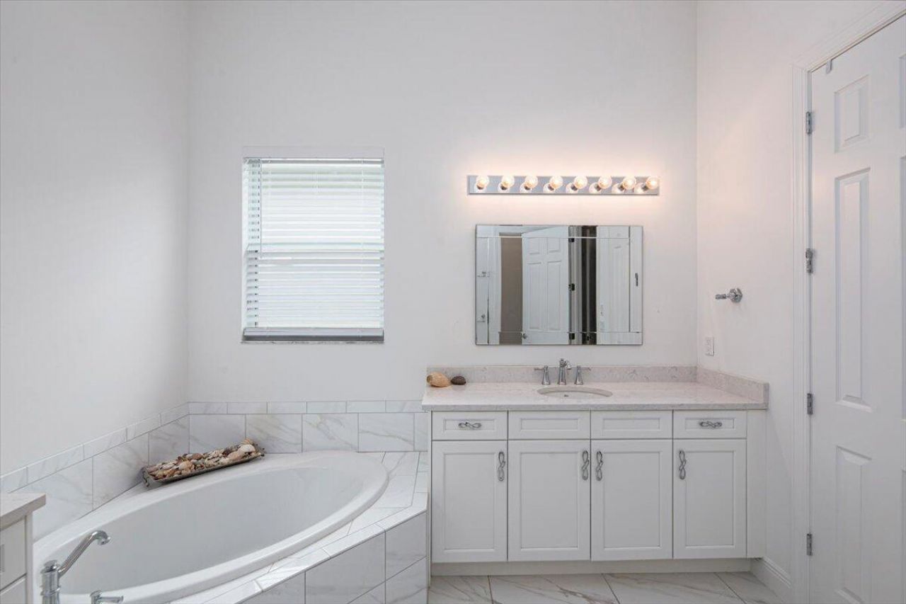 9116 SW Pepoli Way, Port Saint Lucie, FL 34987 Photo