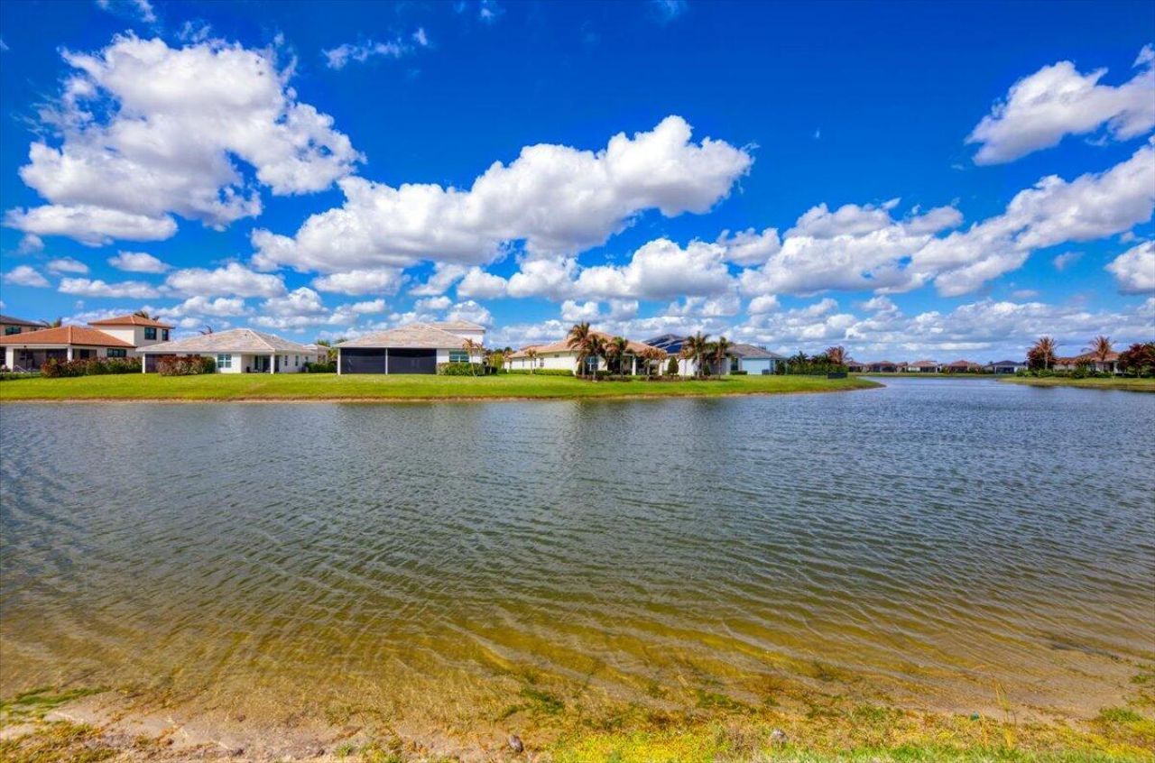 9116 SW Pepoli Way, Port Saint Lucie, FL 34987 Photo