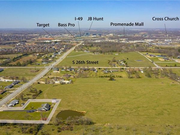 2449 W Perry Road , Rogers, AR 72758