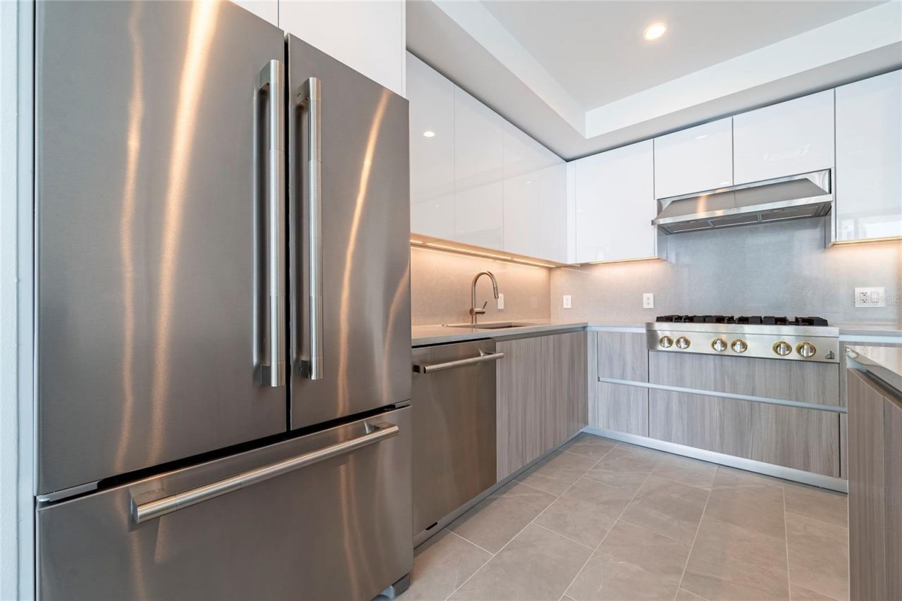 400 Central Avenue, Unit 1106, Saint Petersburg, FL 33701 Photo