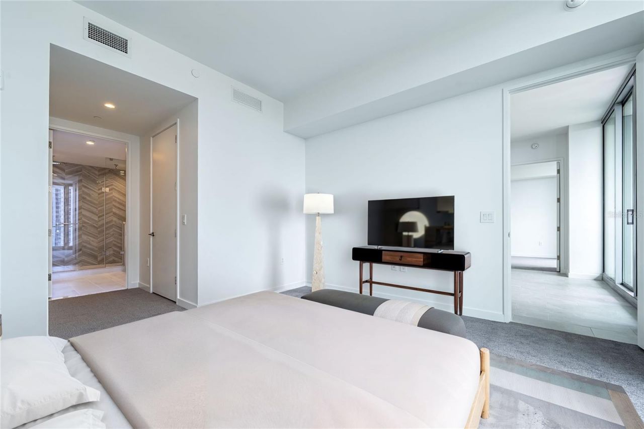 400 Central Avenue, Unit 1106, Saint Petersburg, FL 33701 Photo