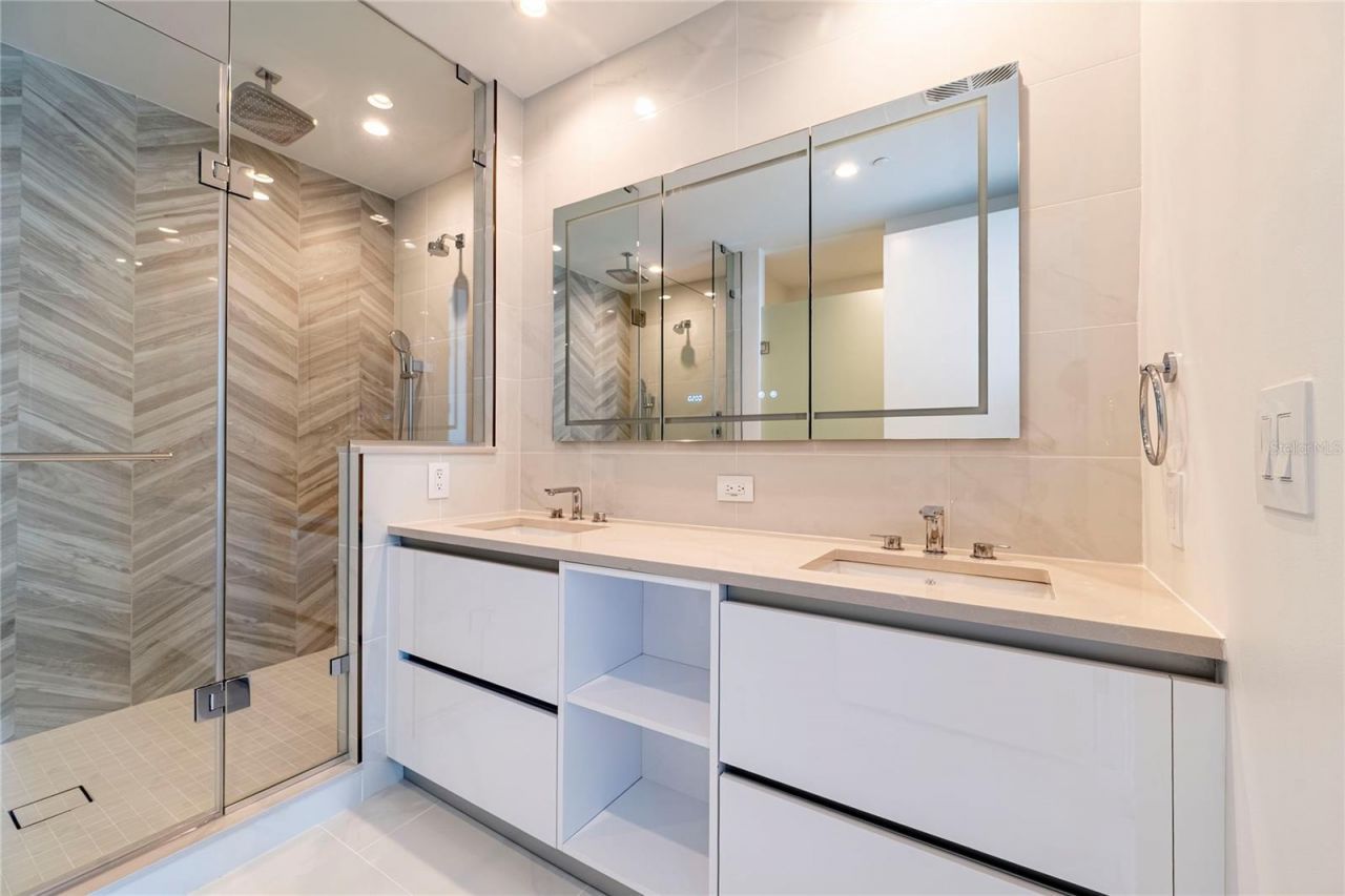 400 Central Avenue, Unit 1106, Saint Petersburg, FL 33701 Photo