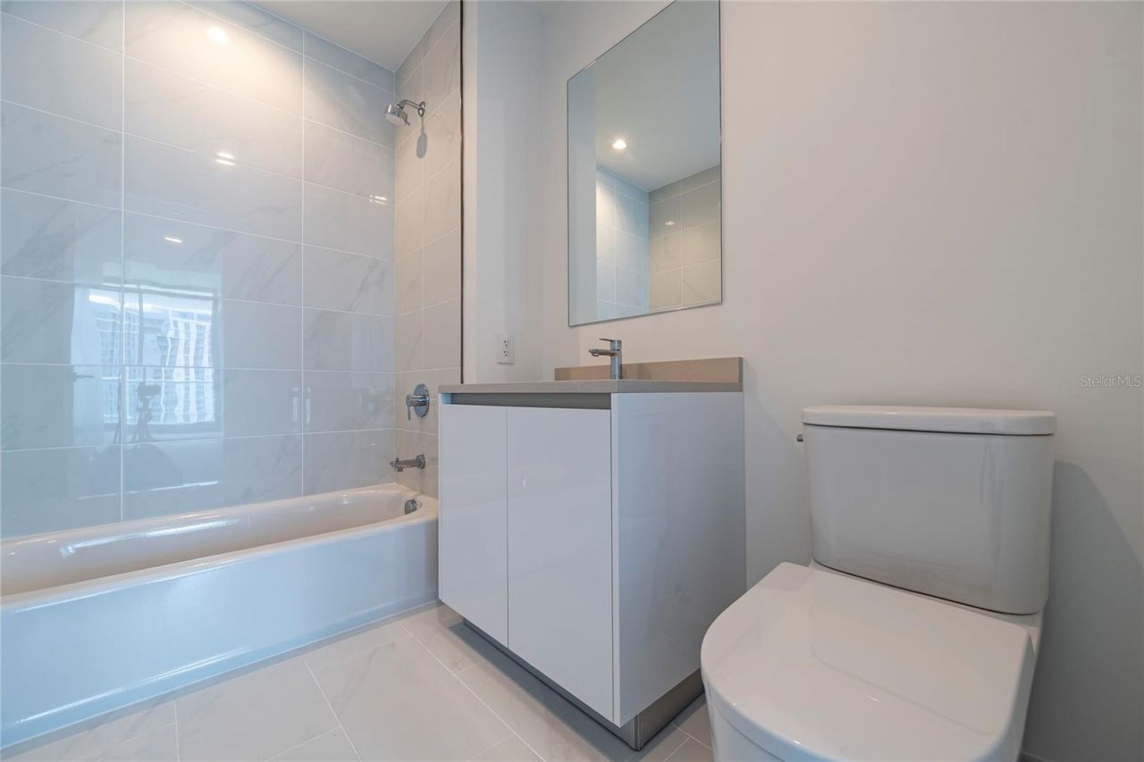 400 Central Avenue, Unit 1106, Saint Petersburg, FL 33701 Photo