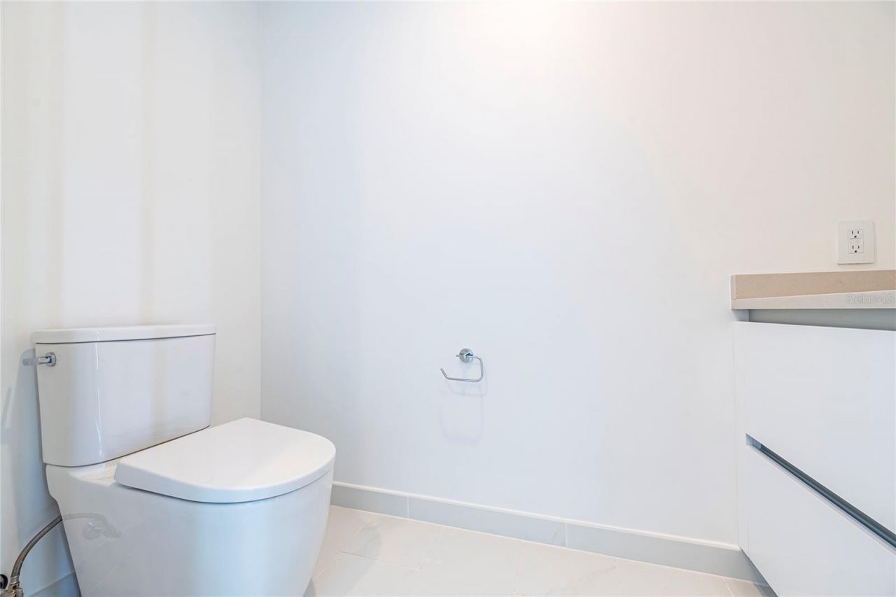 400 Central Avenue, Unit 1106, Saint Petersburg, FL 33701 Photo