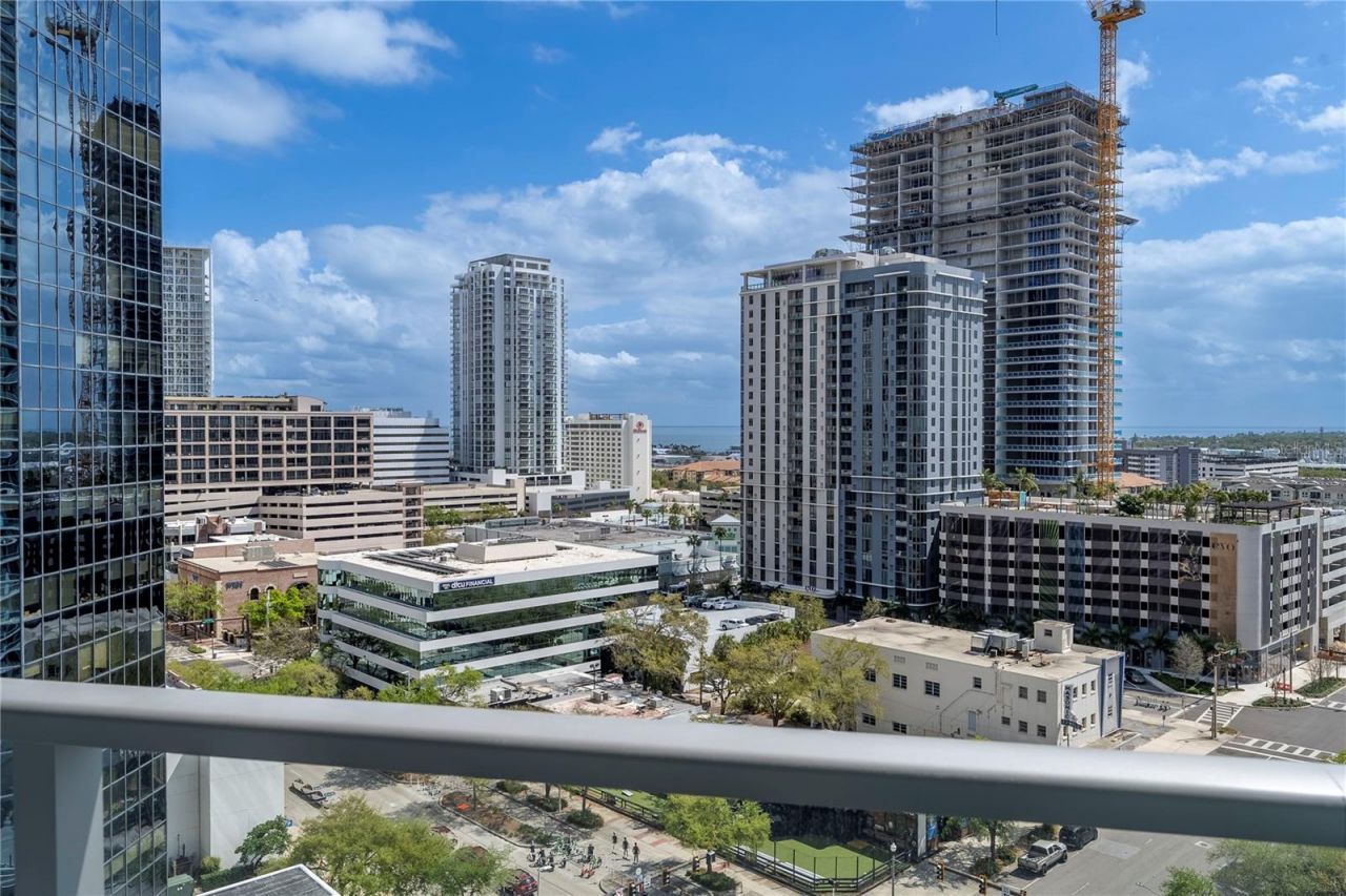 400 Central Avenue, Unit 1106, Saint Petersburg, FL 33701 Photo