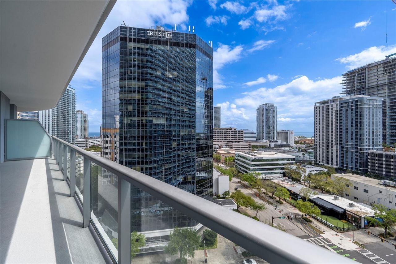 400 Central Avenue, Unit 1106, Saint Petersburg, FL 33701 Photo