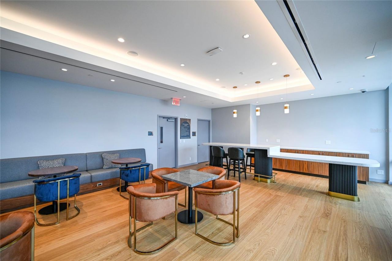 400 Central Avenue, Unit 1106, Saint Petersburg, FL 33701 Photo