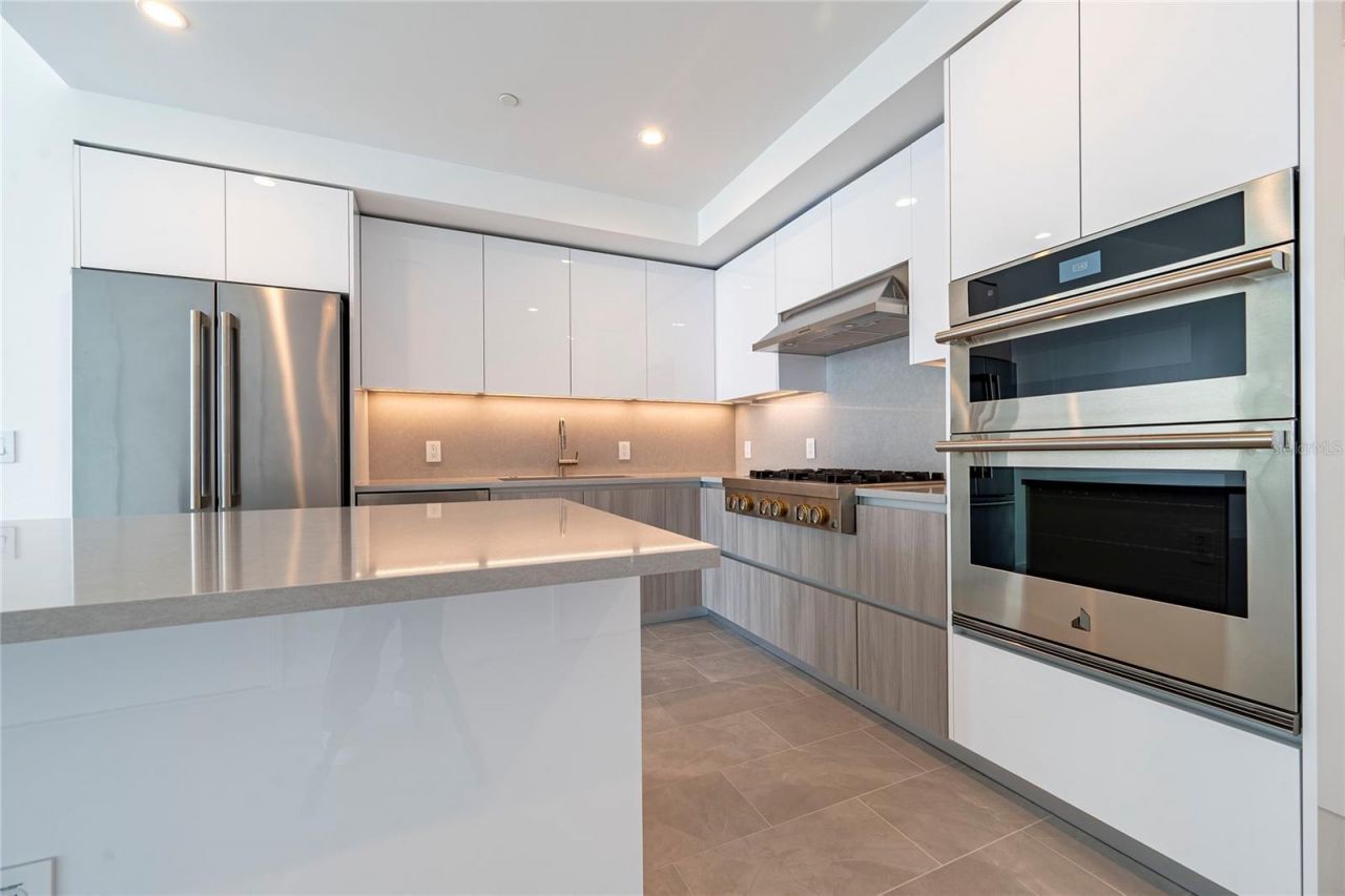 400 Central Avenue, Unit 1106, Saint Petersburg, FL 33701 Photo