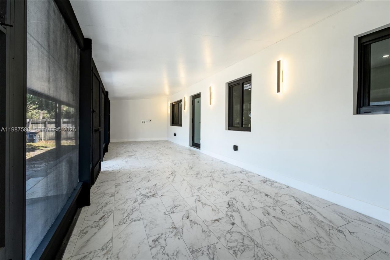 220 NW 144th St, Miami, FL 33168 Photo