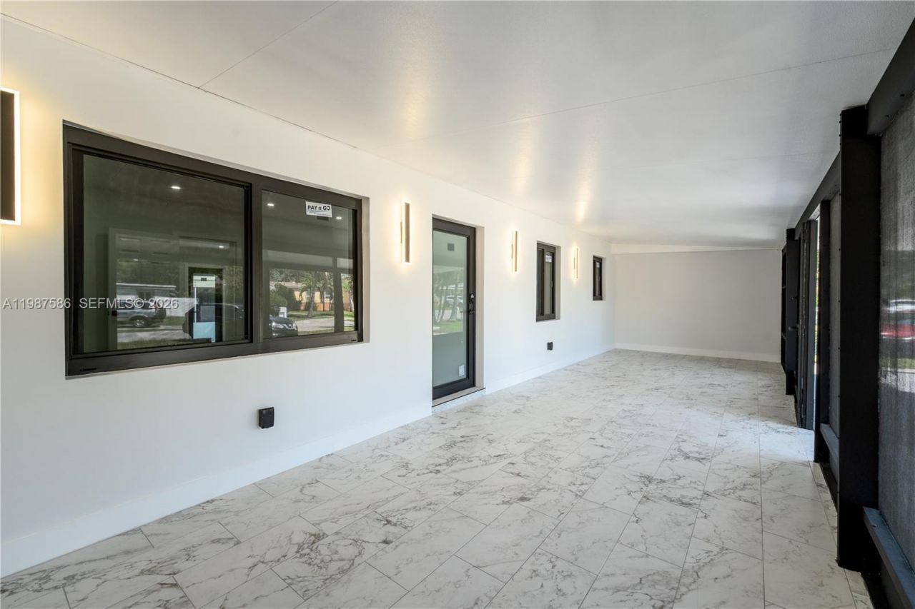 220 NW 144th St, Miami, FL 33168 Photo