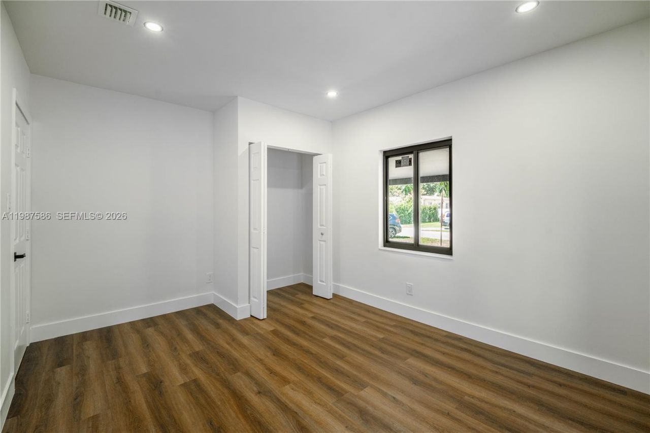 220 NW 144th St, Miami, FL 33168 Photo