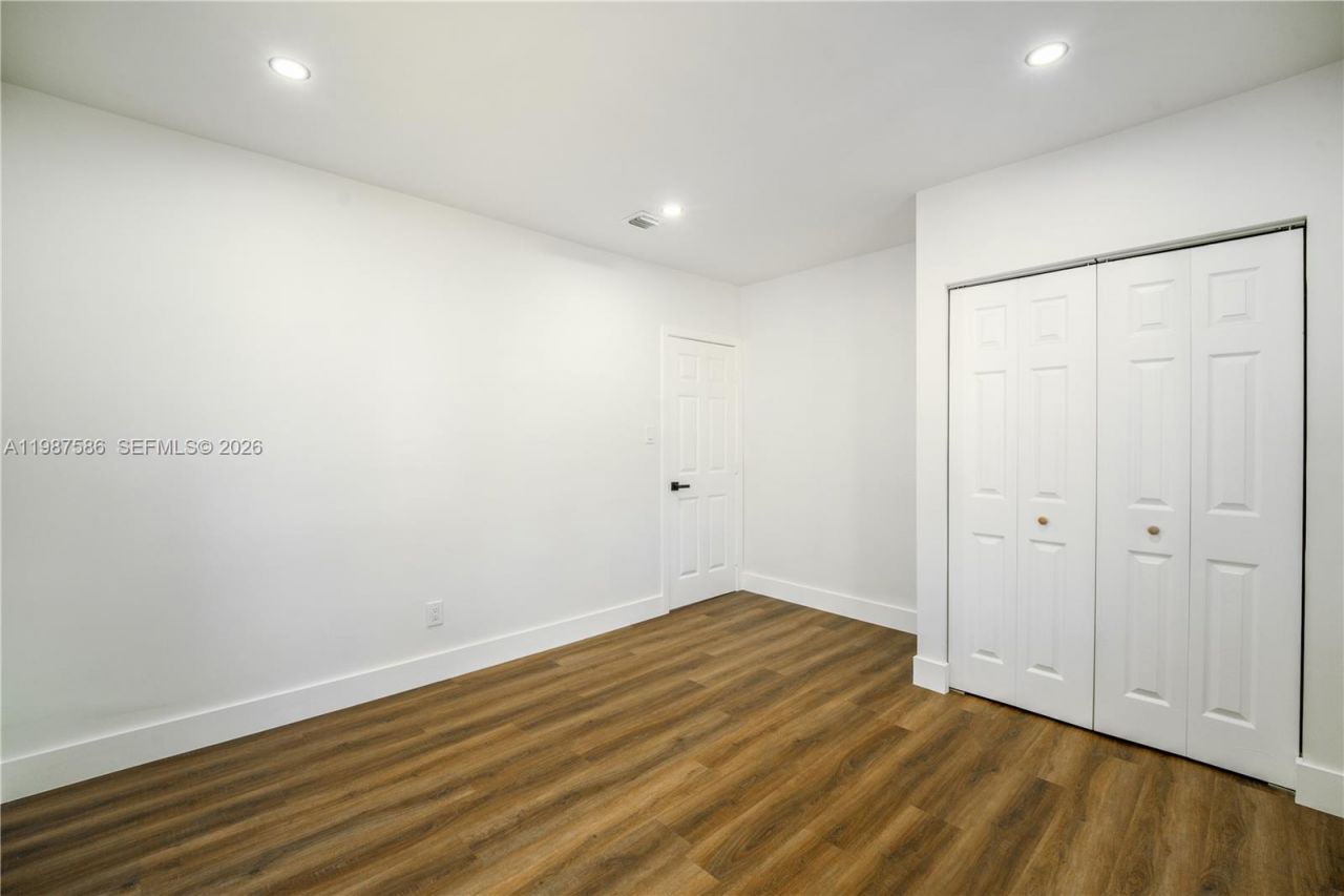 220 NW 144th St, Miami, FL 33168 Photo