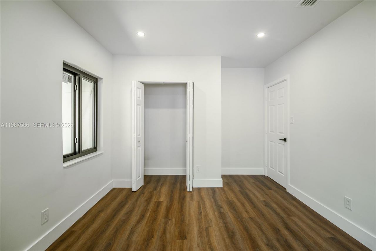 220 NW 144th St, Miami, FL 33168 Photo