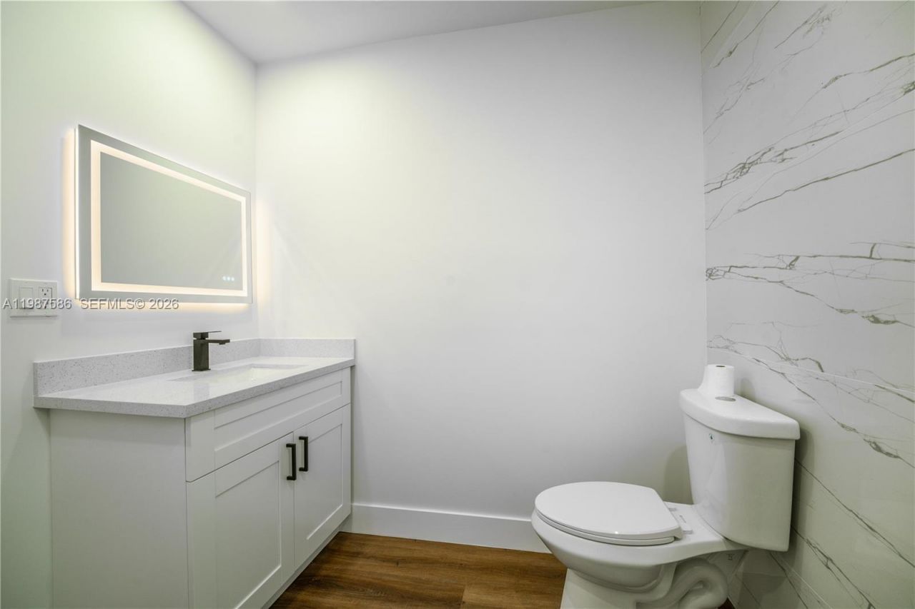 220 NW 144th St, Miami, FL 33168 Photo