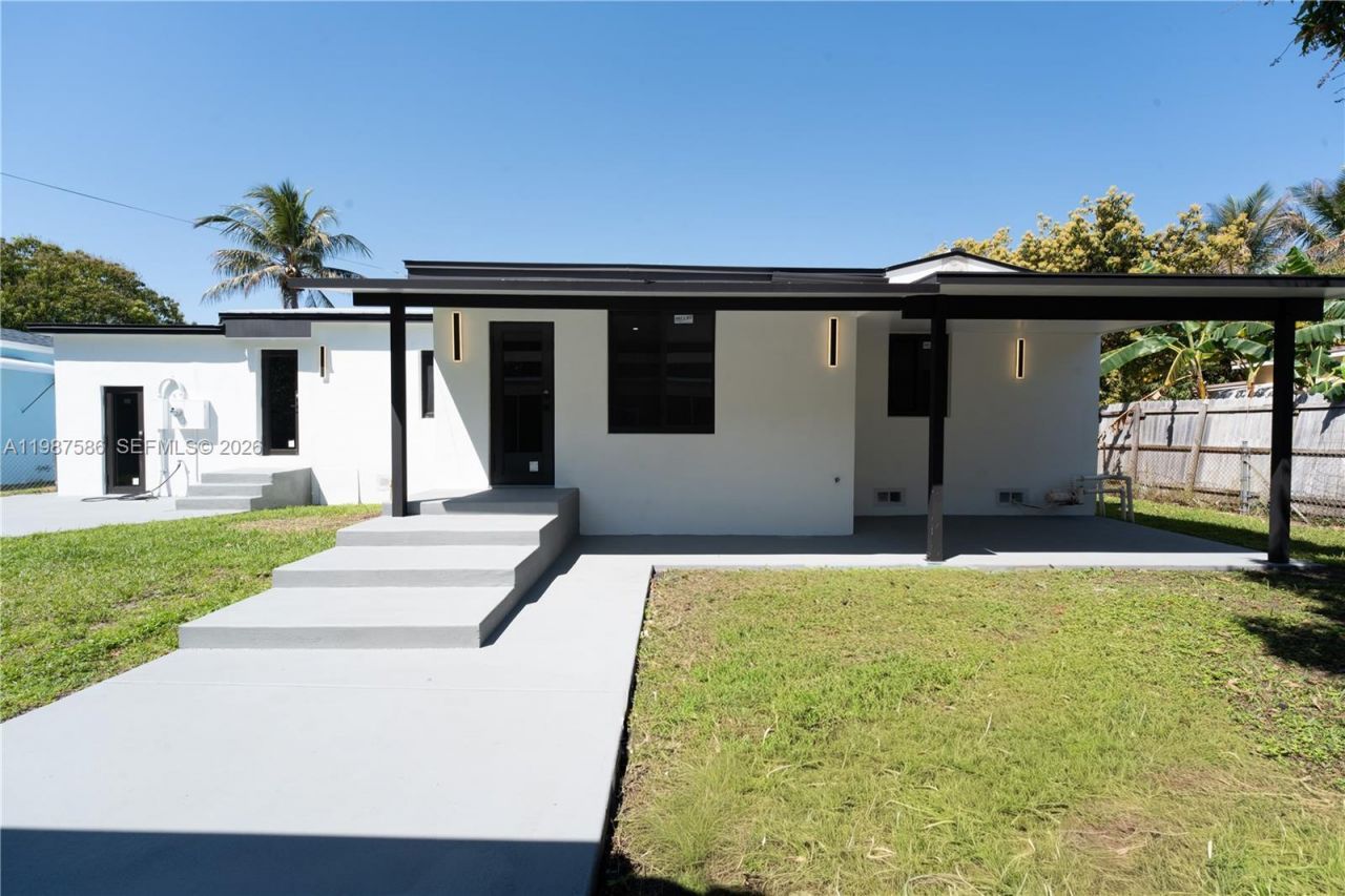220 NW 144th St, Miami, FL 33168 Photo
