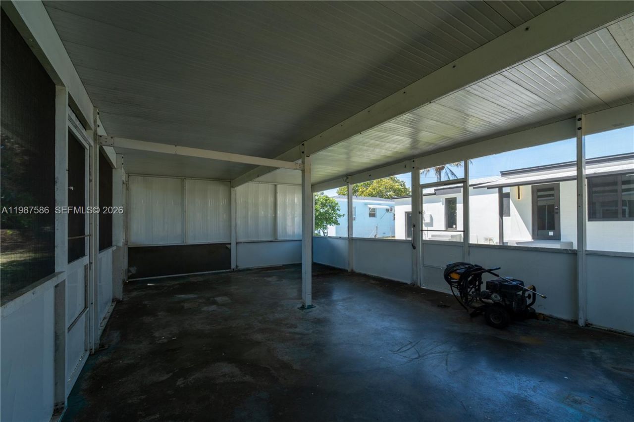 220 NW 144th St, Miami, FL 33168 Photo