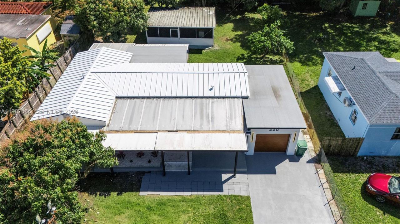 220 NW 144th St, Miami, FL 33168 Photo