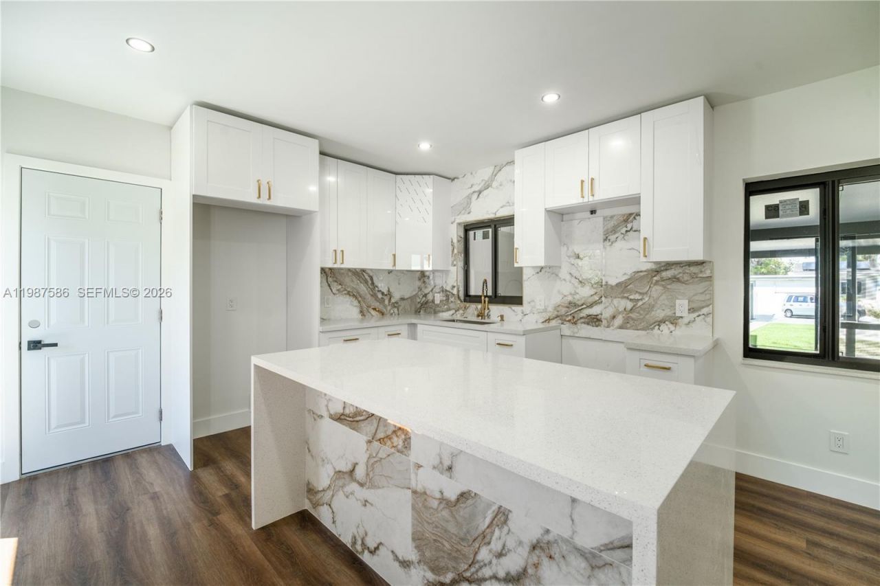 220 NW 144th St, Miami, FL 33168 Photo