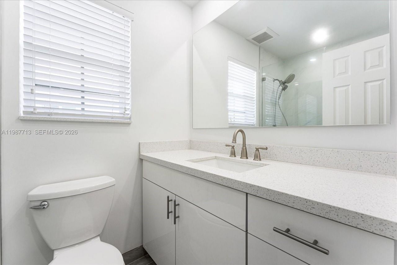 3619 S Le Jeune Rd, Unit 1, Coral Gables, FL 33134 Photo