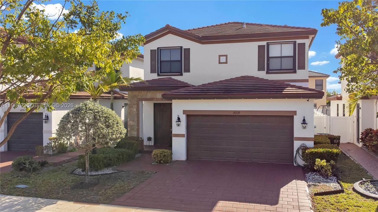10521 W 35th Way, Hialeah, FL 33018 Photo