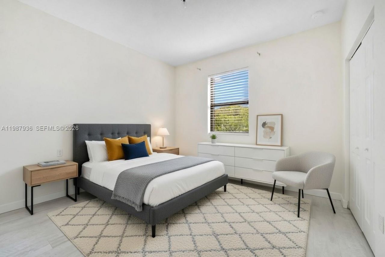 10521 W 35th Way, Hialeah, FL 33018 Photo