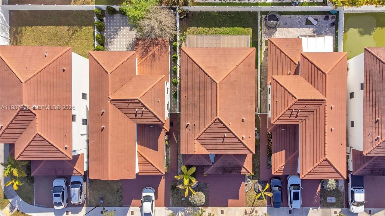 10521 W 35th Way, Hialeah, FL 33018 Photo