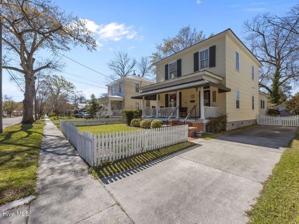 1407 N Pasteur Street , New Bern, NC 28560