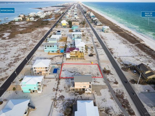 7536 Gulf Blvd, Navarre Beach, FL 32566