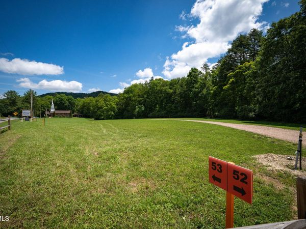 1762 Ripshin Mountain Road, Roan Mountain, TN 37687