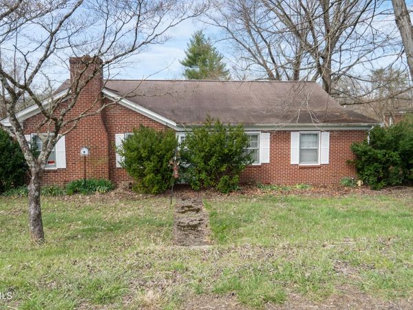 510 West Glade Street, Glade Spring, VA 24340