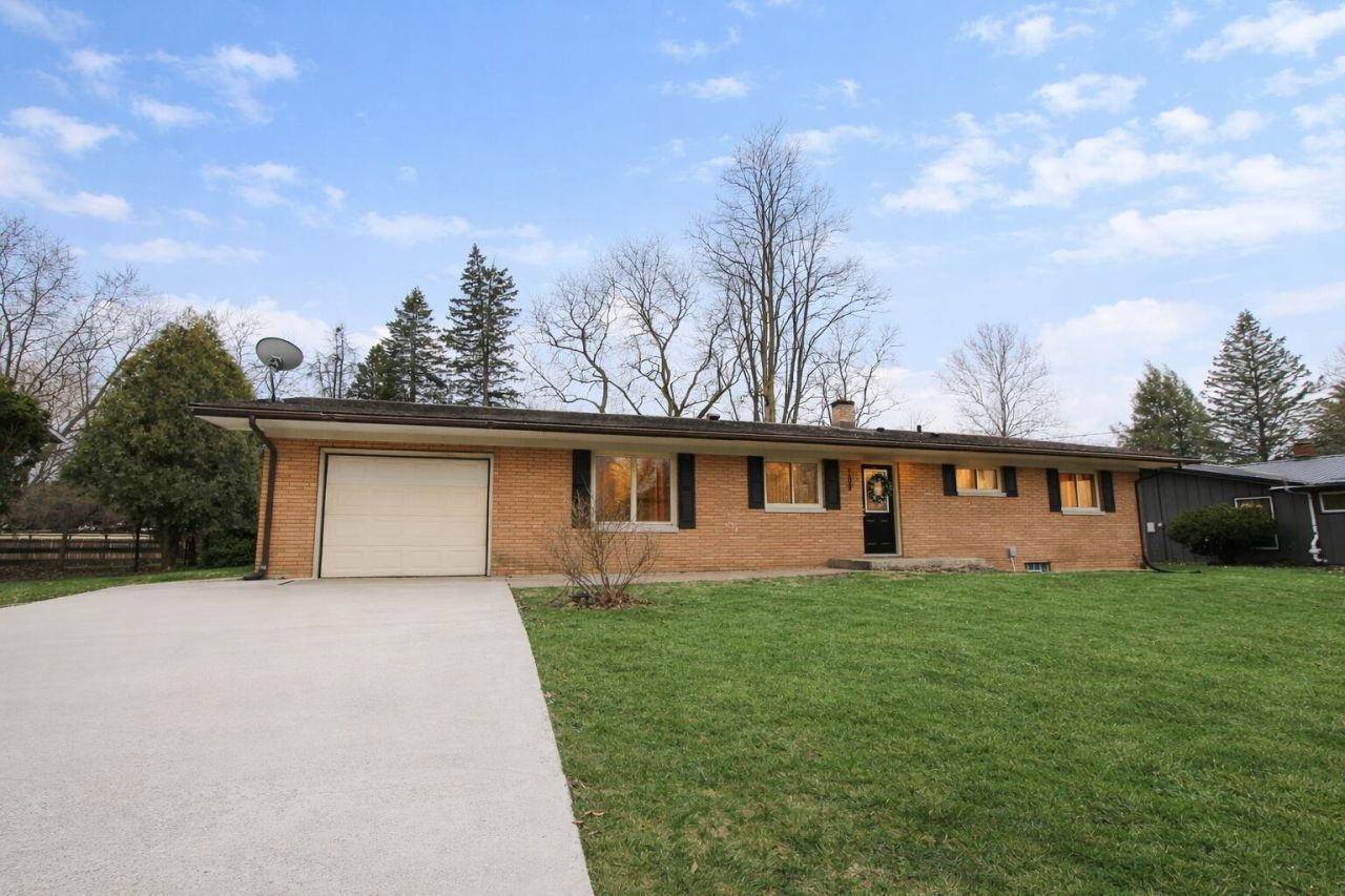 108 Meadowlark Lane La Porte, IN 46350