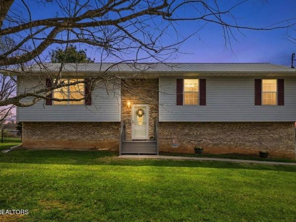 312 Saint Edward Drive, Dandridge, TN 37725