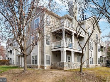 1705 LAKE SHORE CREST DRIVE, Unit 25, RESTON, VA 20190
