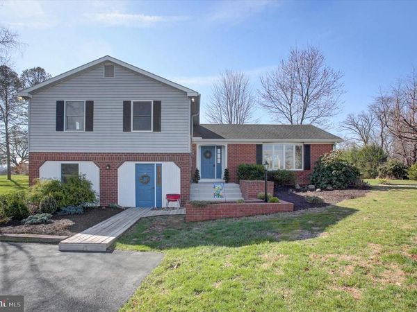 3994 W WEAVER ROAD, GREENCASTLE, PA 17225