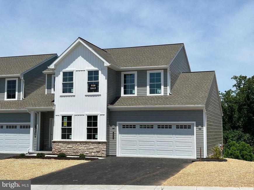 253 Sage Boulevard, Middletown, PA 17057 Main Photo