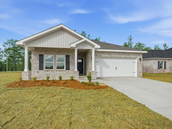 61 Spooner Street, DeFuniak Springs, FL 32433