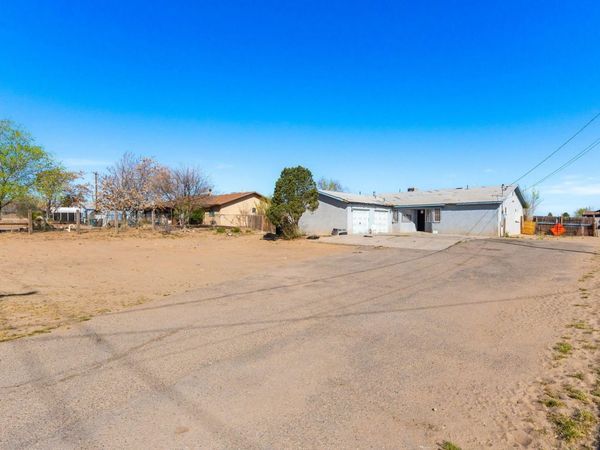 5319 Powers Way Road SW, Albuquerque, NM 87121
